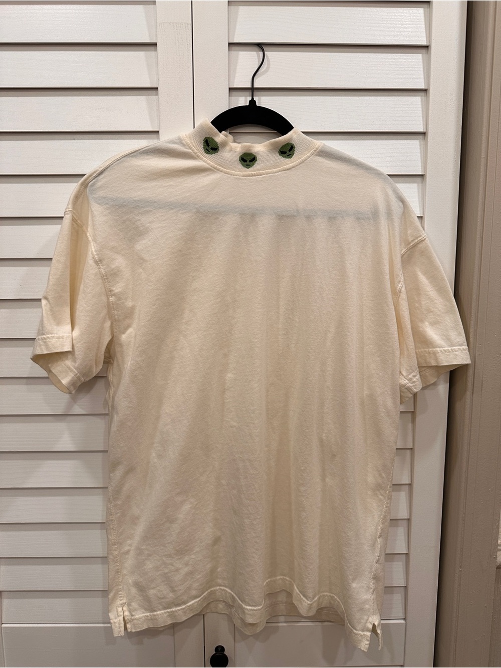 Urban outfitters Cream Short-Sleeve alien head Men's T-Shirt size S